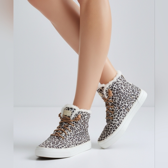 Sperry Shoes - Sperry Crest High Top Faux Fur High Top Sneaker